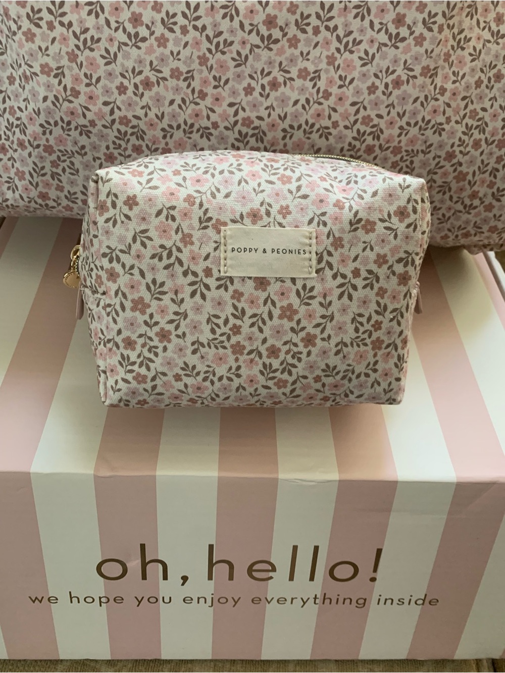 New Exclusive Mother’s Day 2026 Poppy & Peonies floral cosmetic bag.